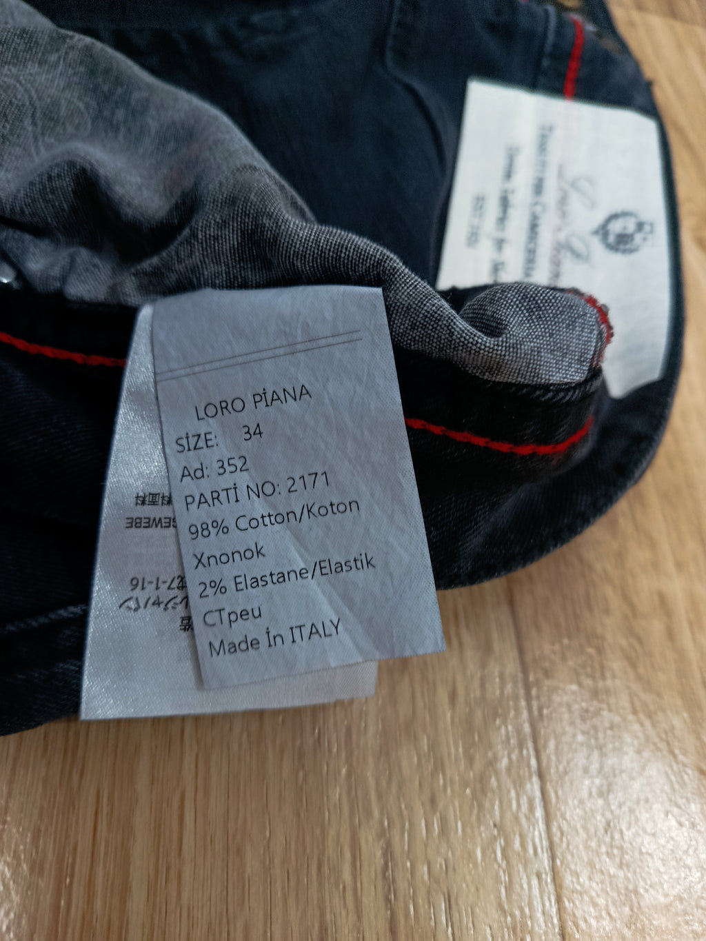 جينز رجالي Loro Piana Slim Fit – جودة عالية وأناقة يومية